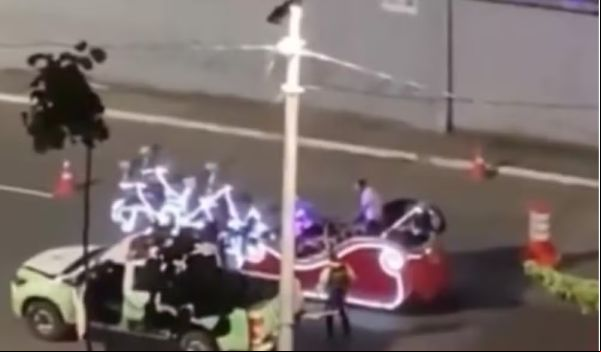 Ajudante de Papai Noel tem trenó apreendido e se recusa a fazer bafômetro em Salvador