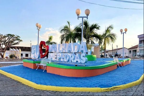Malhada de Pedras : Idoso é atingido com múltiplas facadas dentro de bar