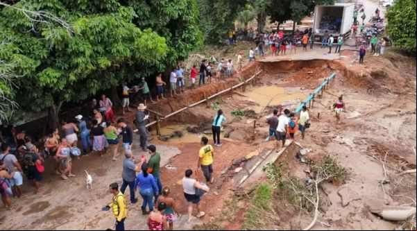 Deslizamentos de terra, filas para conseguir alimento e moradores sem casa: como está a situação no